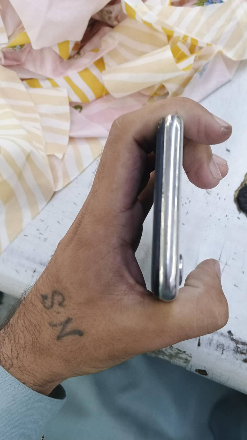 Apple iPhone X 1