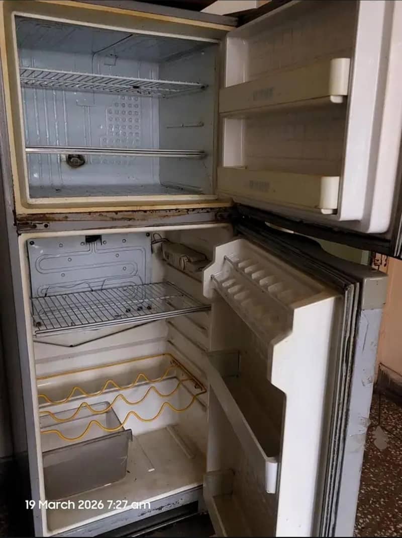 refrigerator 4