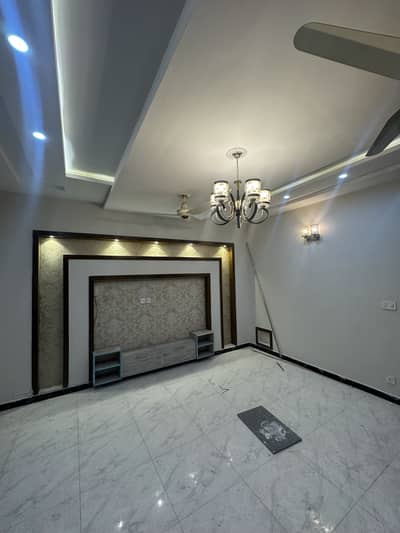 10 MARLA TOP LOCATION HOUSE AT PREMIUM SOCIETY FOR SALE