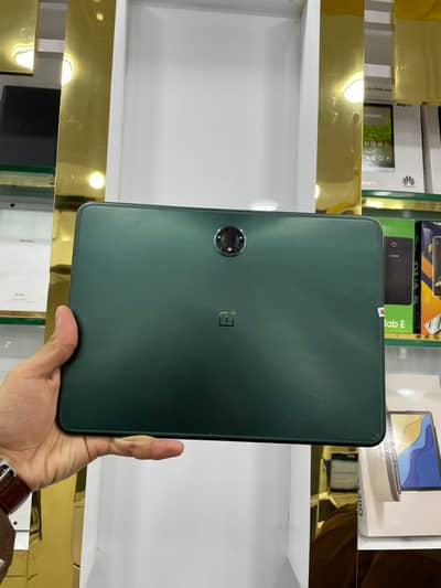ONEPLUS TABLET'S |  OnePlus Pad 1 – 11.6″ | OnePlus Pad 2 – 12.1″