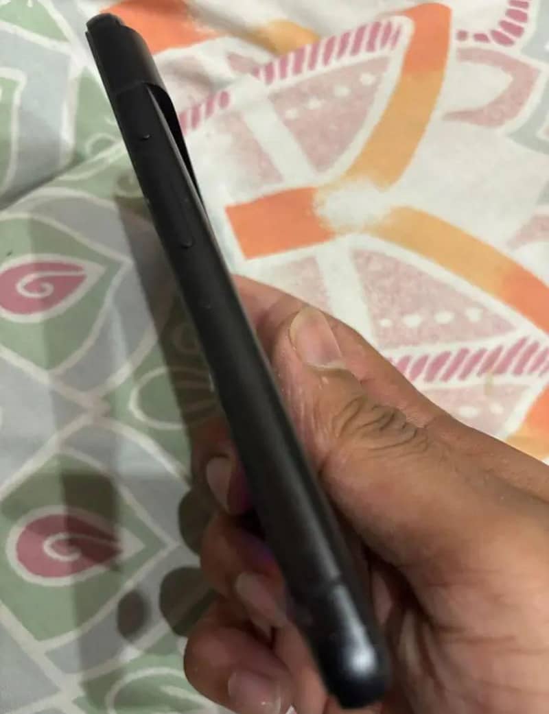 Google Pixel 8 4