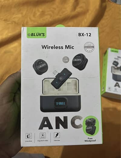 Bluk’s BX-12 wireless Mic