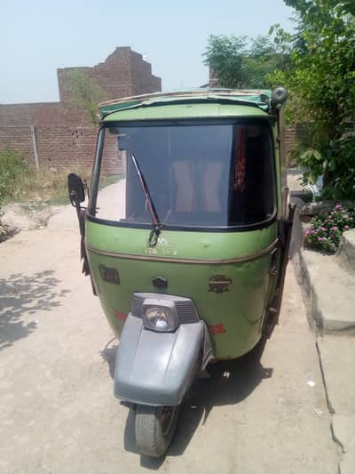 cng rickshaw self start