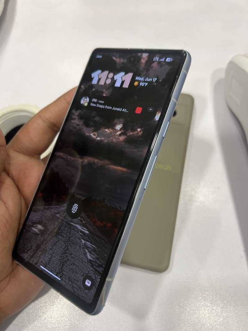 Google Pixel 7a 5