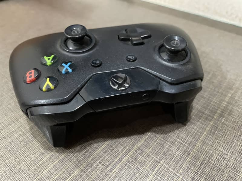 Xbox One Original Controller 2
