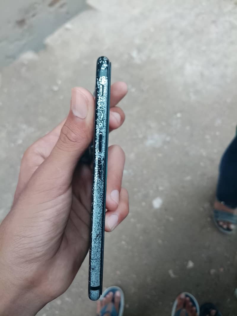 Apple iPhone 7 4