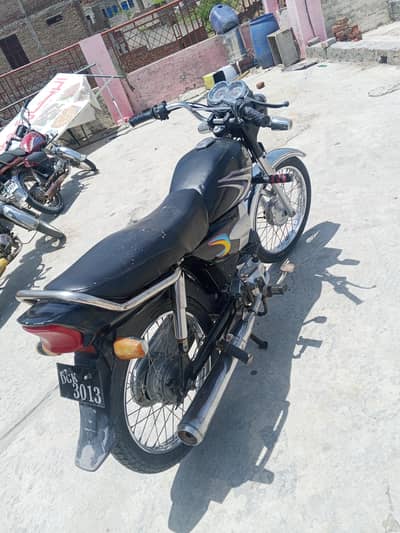 yamaha Janoon 100cc