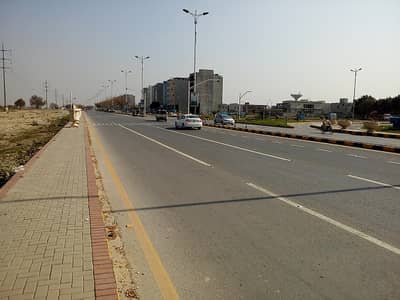 Good Investment At Beautiful Location 8 Marla Commercial Plot For Sale