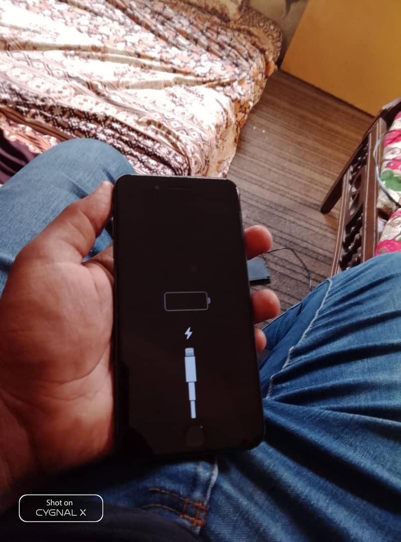 Apple iPhone 8 Plus 1