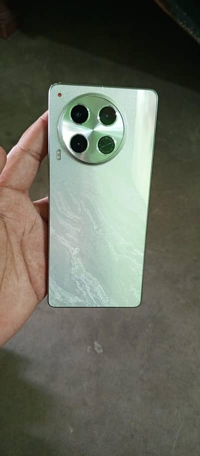 Tecno CAMON 30 Full box charger