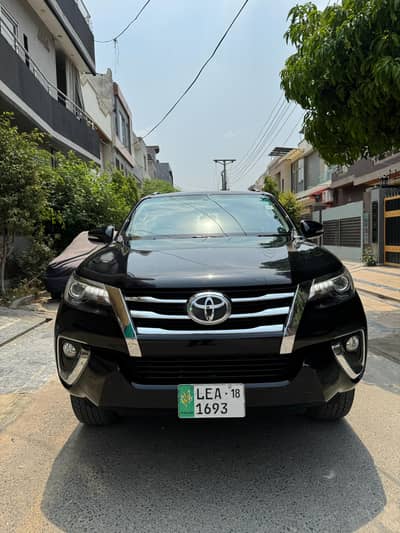 BUMPER TO BUMPER GENIUNE PAINT TOYOTA FORTUNER V 2018 MODEL