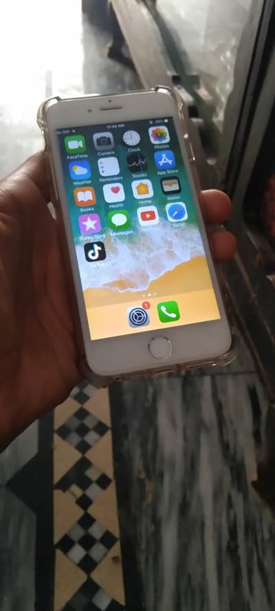 non-pta, battery health 82% ha condition 10/7 camera all ok