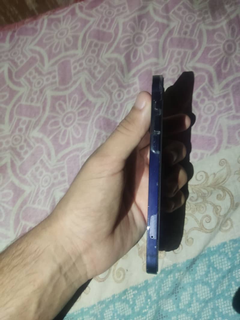 Apple iPhone 12 3