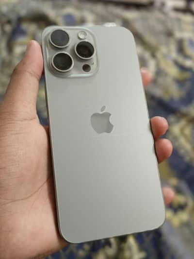 Apple iPhone 15 Pro Max