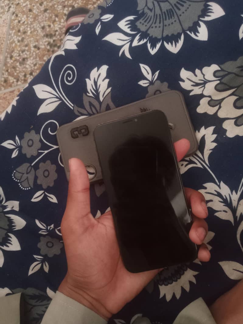 Apple iPhone X 2