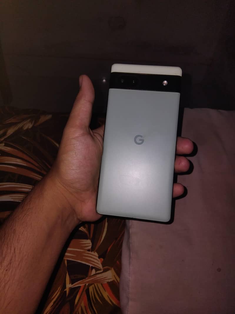 Google Pixel 6a 1