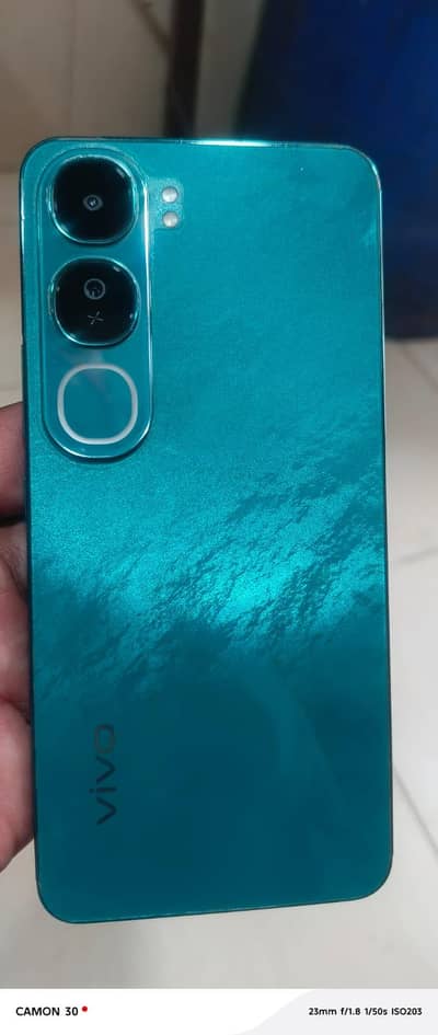 vivo y200 full box 45 Watt charger good condition