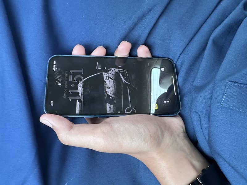 Apple iPhone 13 5