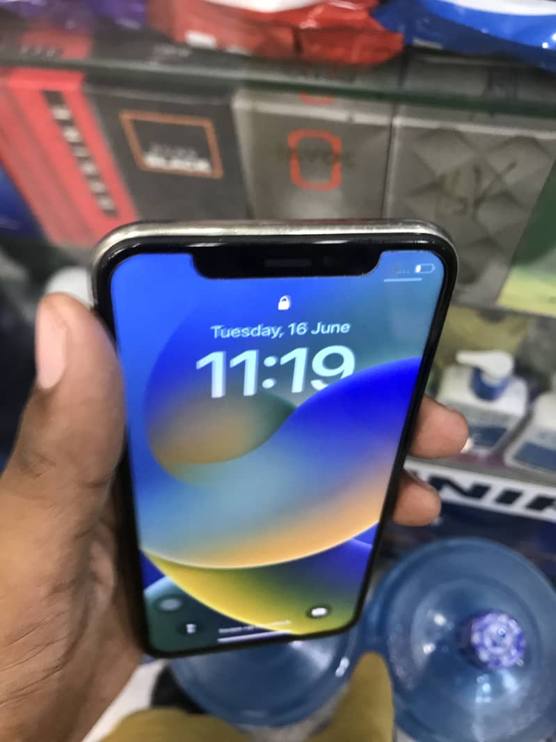 Apple iPhone X 5