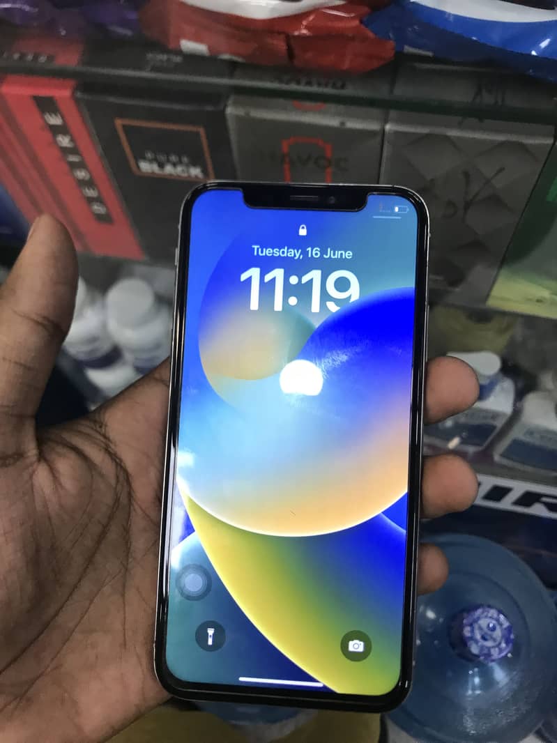Apple iPhone X 6