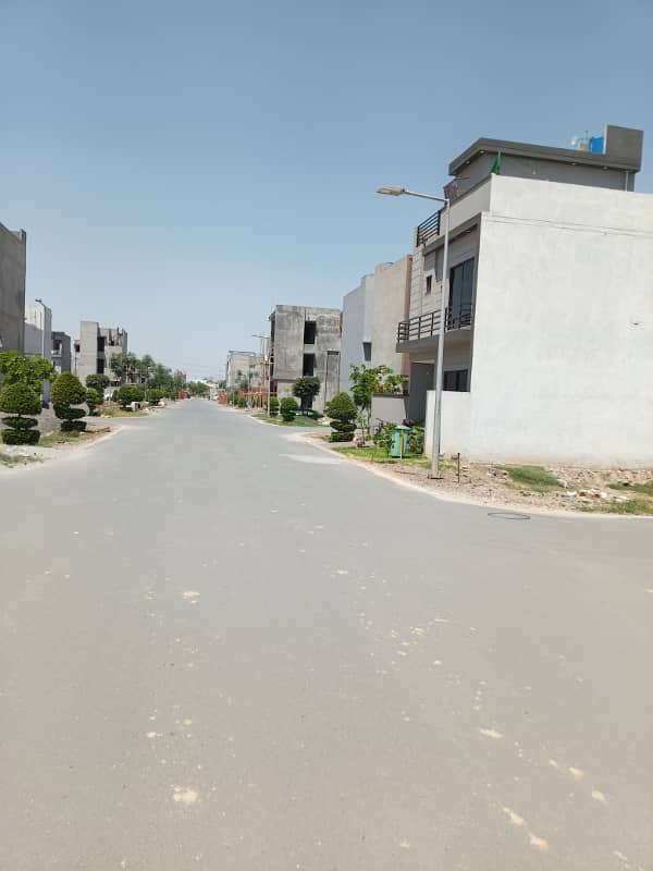 Near to plot 252 C 4