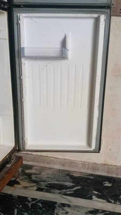 Orient refrigerator