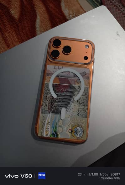 17 pro max orange