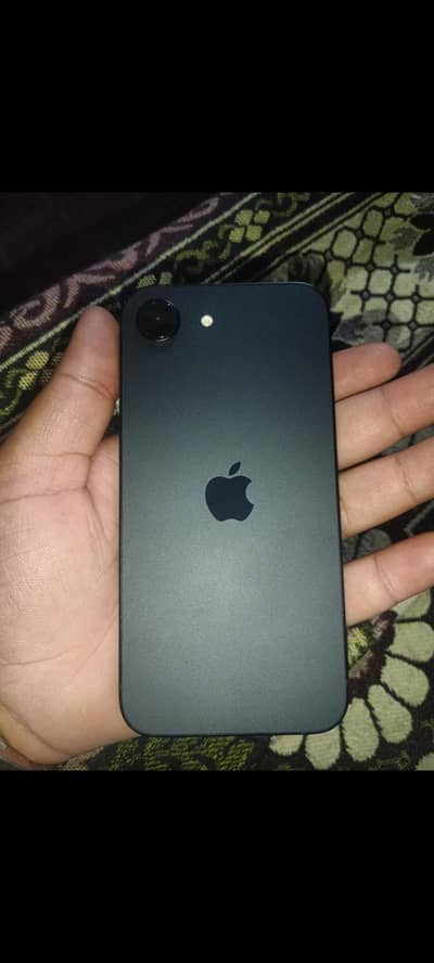 Apple iPhone 16e