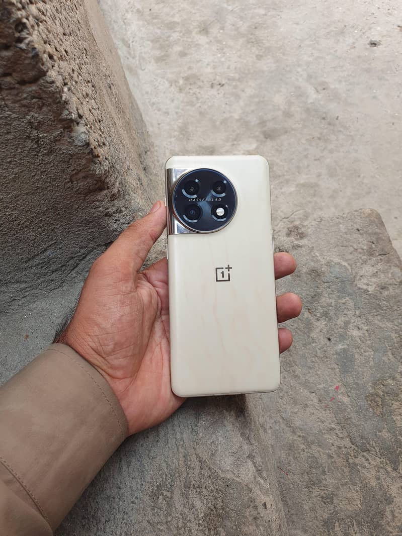One Plus 11 1