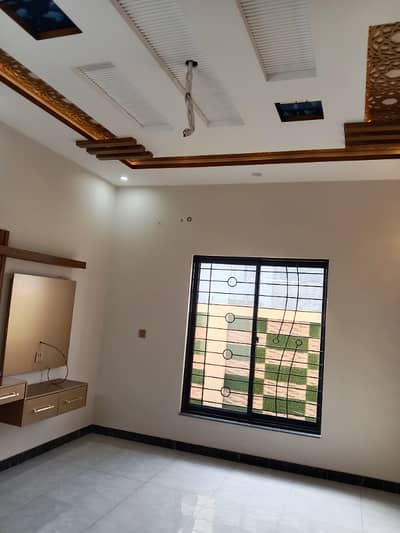 1 KANAL BRAD NEW HOUSE FOR RENT