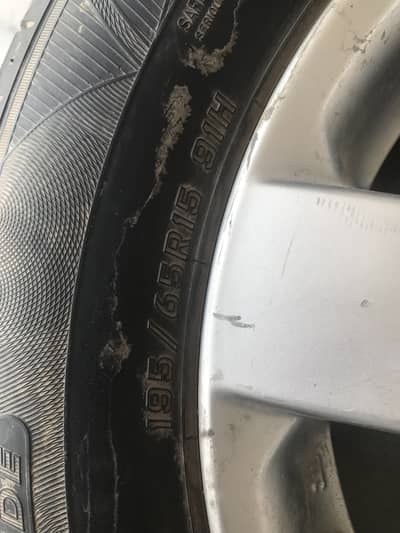 Suzuki swift rim and tire One 195/65/15