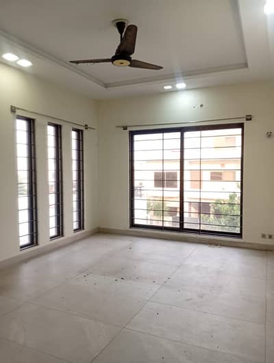 1 Kanal upper portion available for rent in G. 15