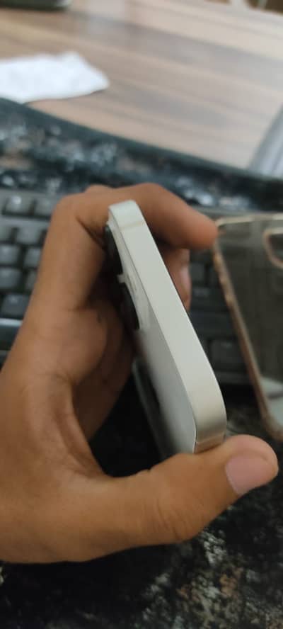 Apple iPhone 13 (256) non open no repir white color