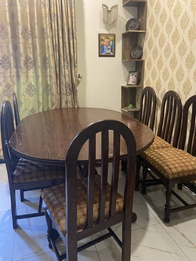 Dining Table and 6 chairs