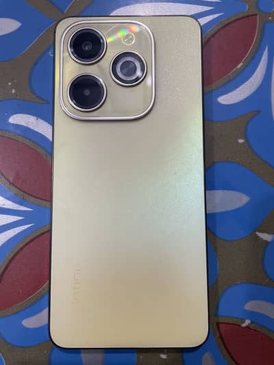 Infinix hot 40 I Avilable for sale with box and charger 03108983412