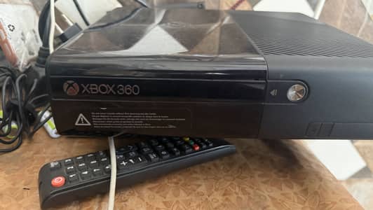 Xbox 360 ultra slim 320gb jailbraik with all accessories