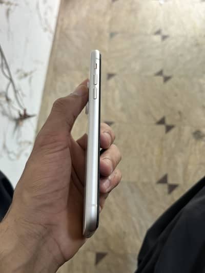 iPhone 11 non pta 64 gb battery 79 health