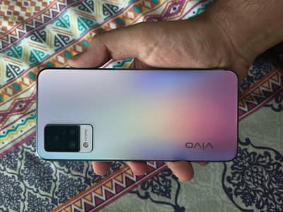 Vivo V21