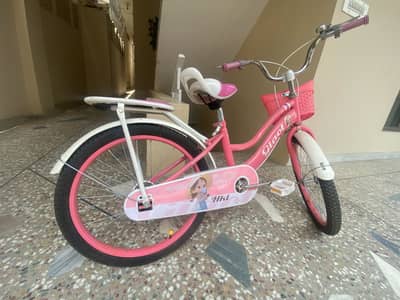 Girls cycle