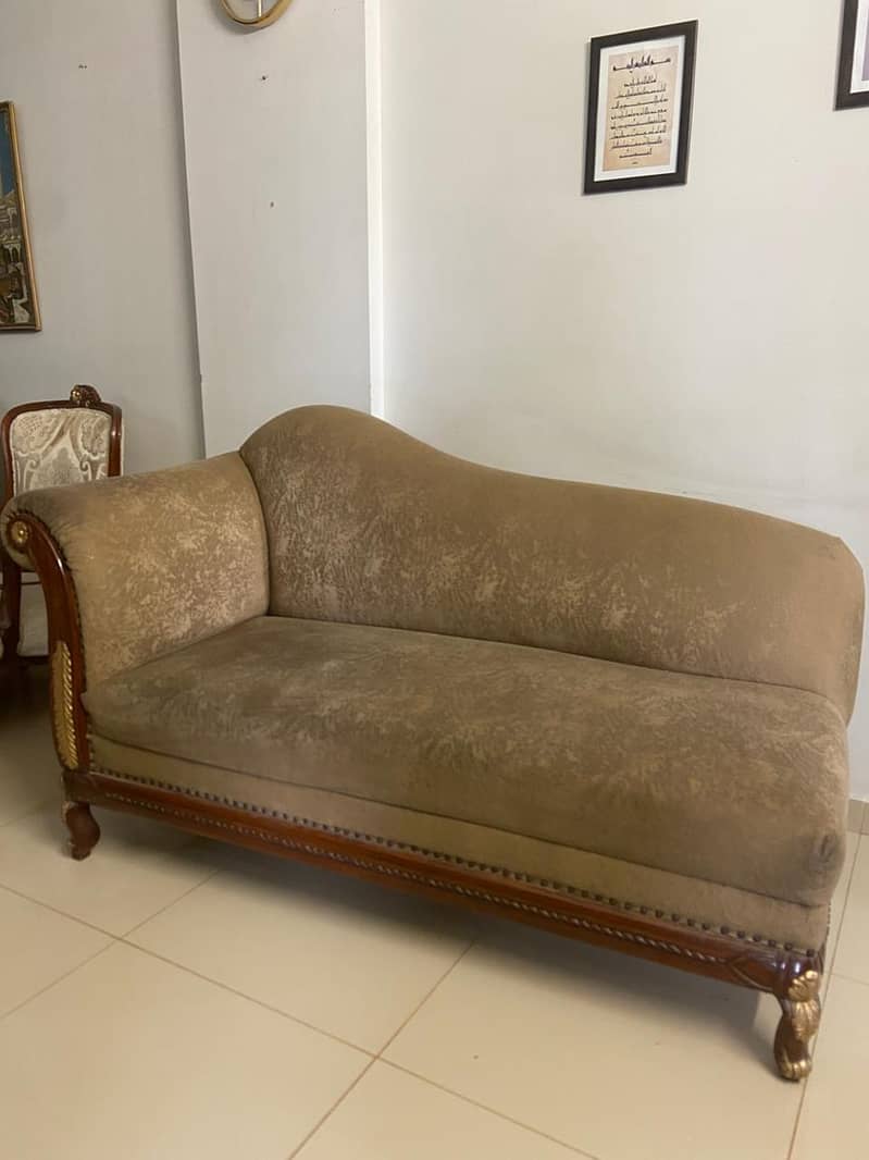 Dewan Sofa 1