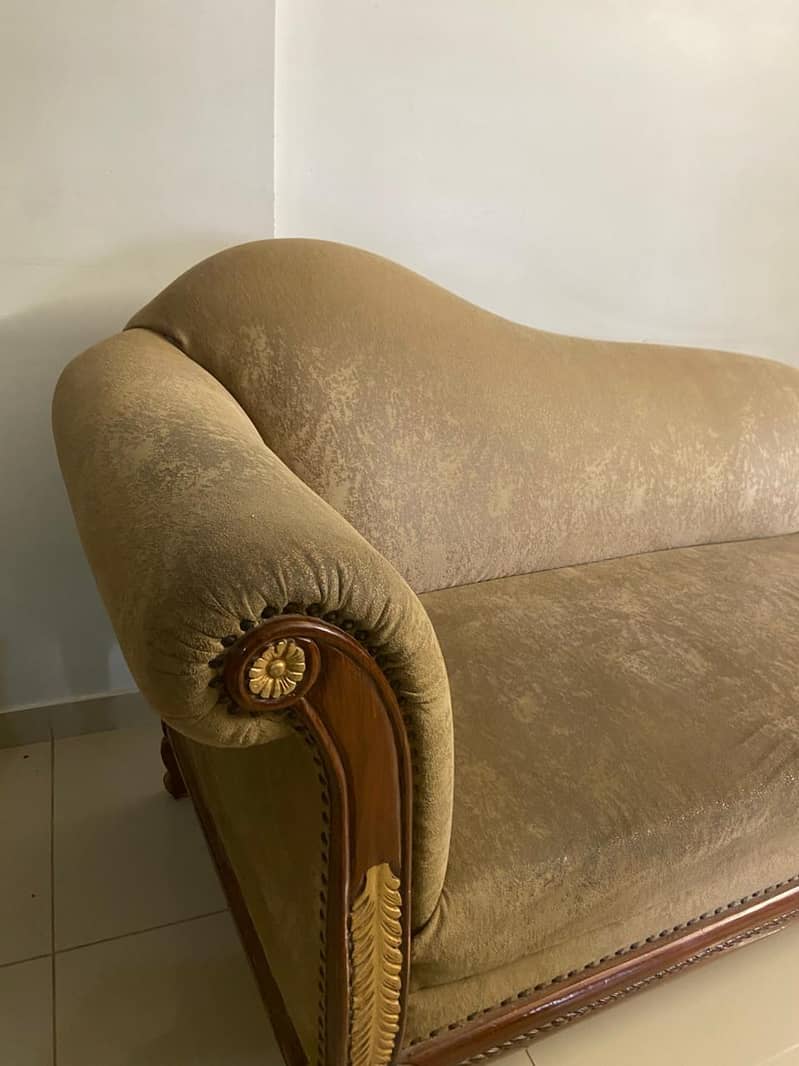 Dewan Sofa 2
