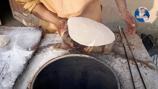 Mijhe Tandoor Pr kam krne wake worker ki zarorat ha.