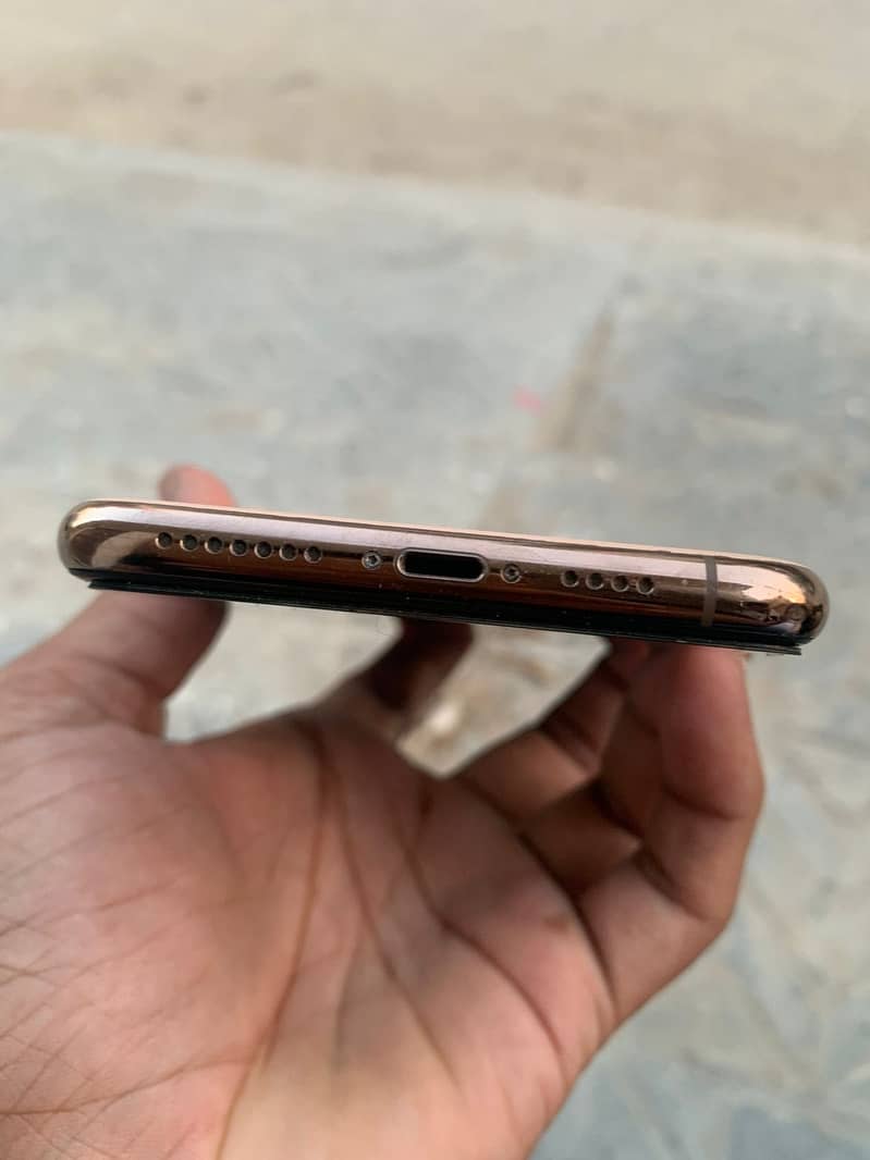 Apple iPhone 11 Pro Max 3