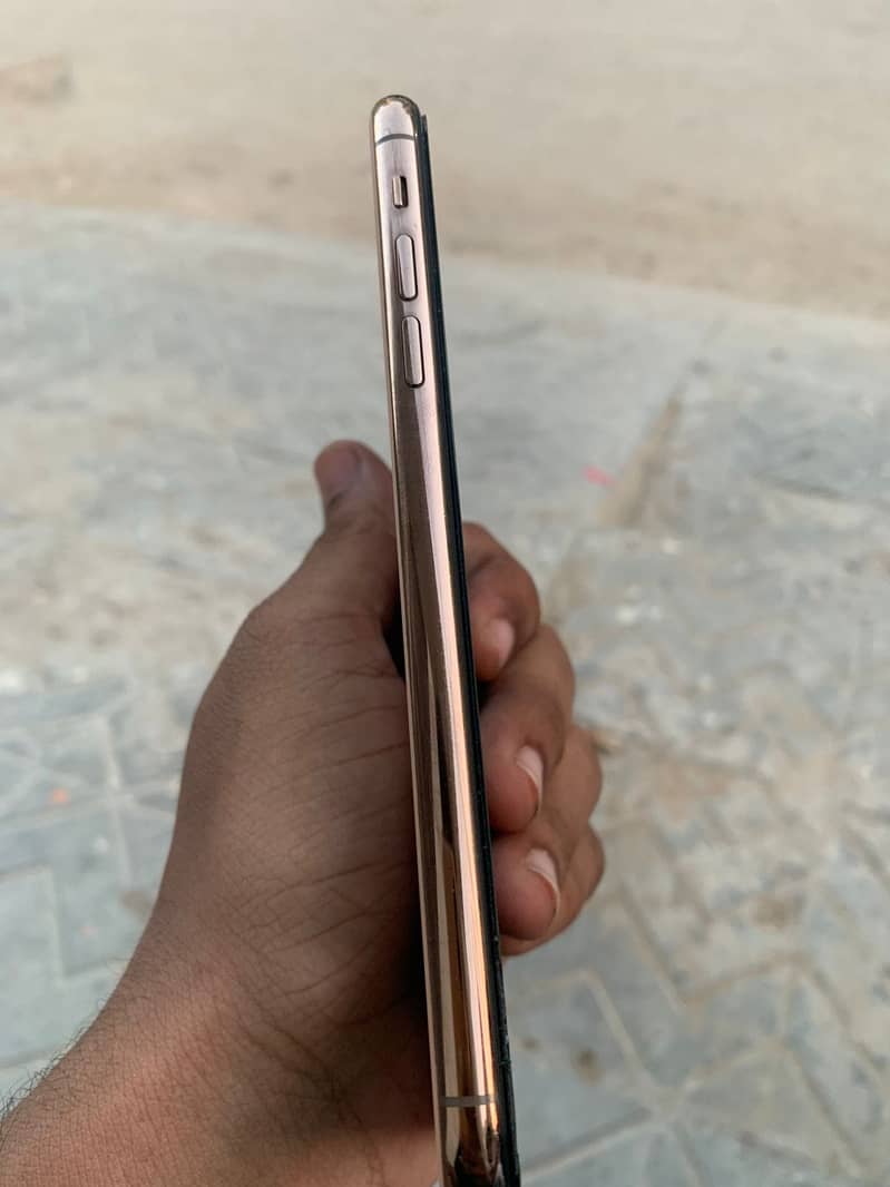 Apple iPhone 11 Pro Max 5