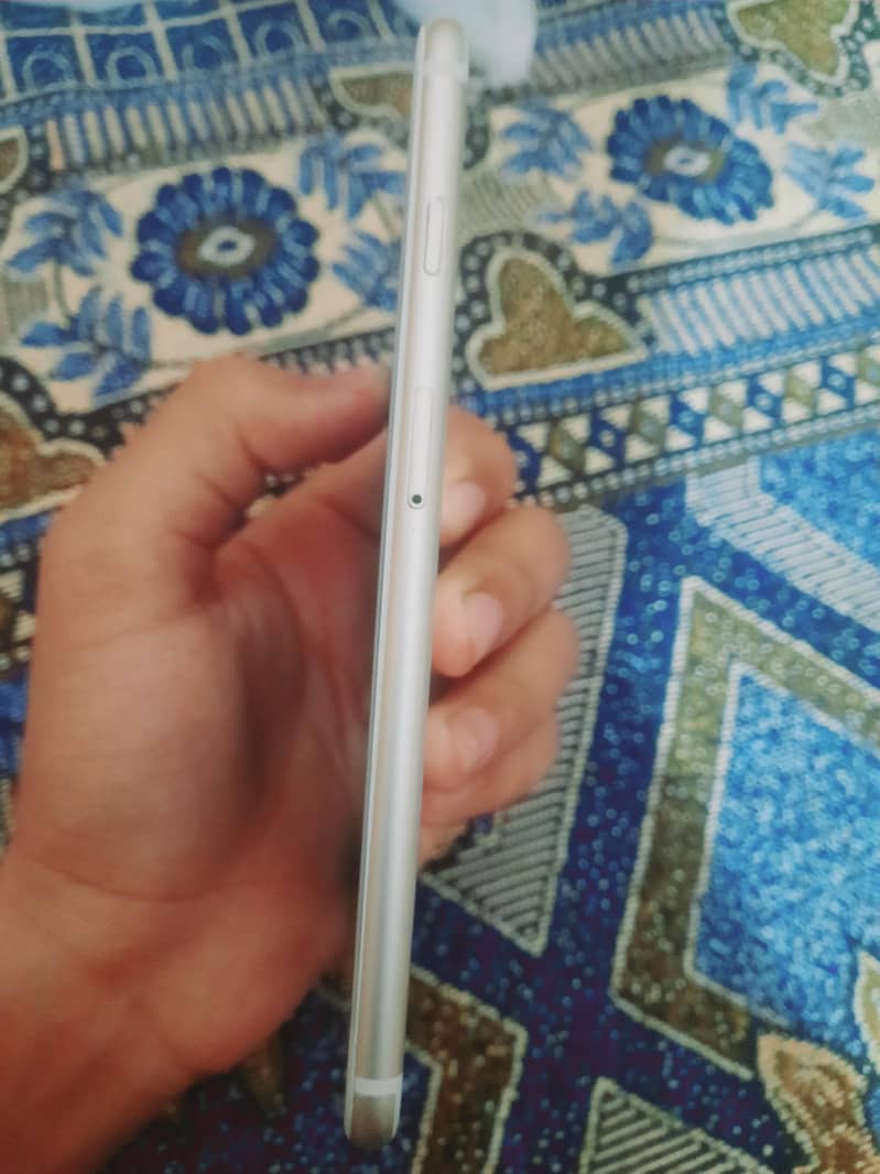 Apple iPhone 6 Plus 2