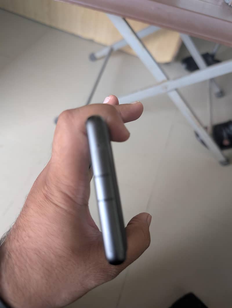 Google Pixel 7a 5