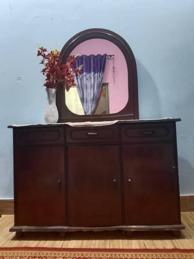 Premium Quality Wooden Dressing Table for Sale