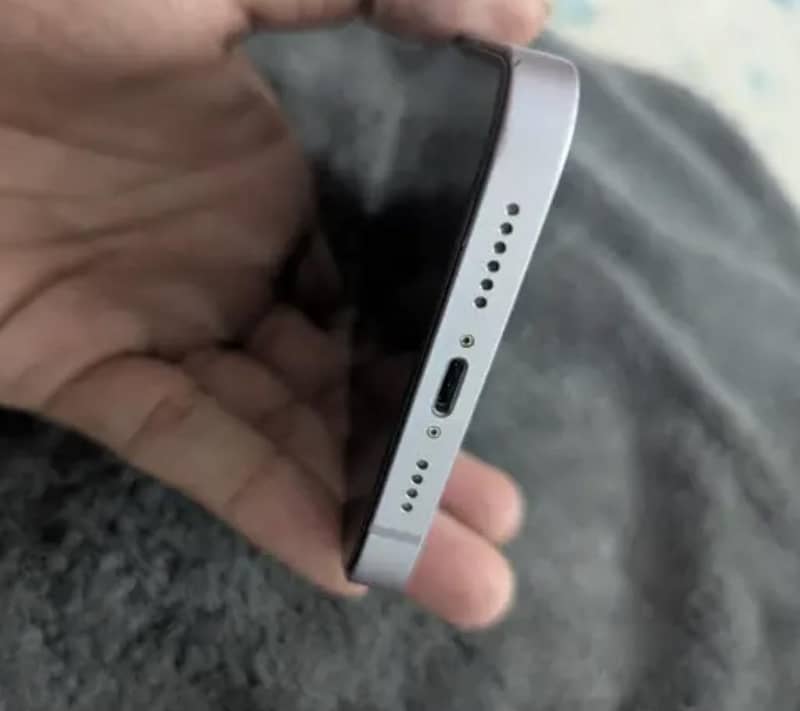 Apple iPhone 14 plus 3