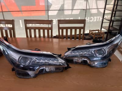 Toyota Fortuner 2019 original headlights pair