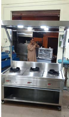 Commercial 3 Burner Cooking Station/Restaurant Kitchen Counter
